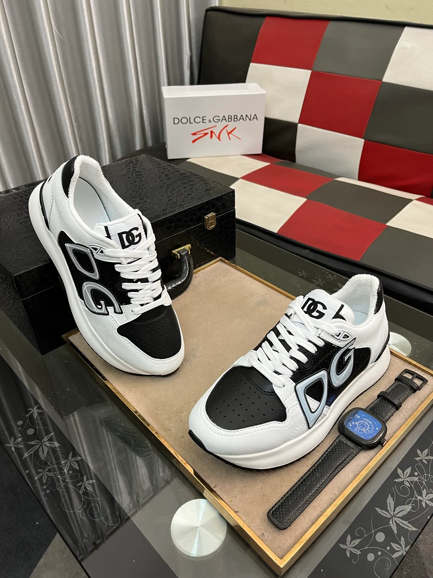 Men's men's shoes💰500⌚️⌚️New Dolce & Gabbana/top original DG heavy industry series, new casual fashion shoes👟Simple and elegant style, fashionable and exclusive👑Fashionable and generous. Upper: Original first-layer calfskin, comfortable sheepskin lining. Original special electroplated combination outsole, exquisite and luxurious, super A level! Compared with the genuine product at the counter, the version is no worse at all💕Size: 38-46